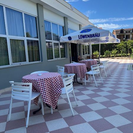 Blue Sky Hotel Голем Екстериор снимка