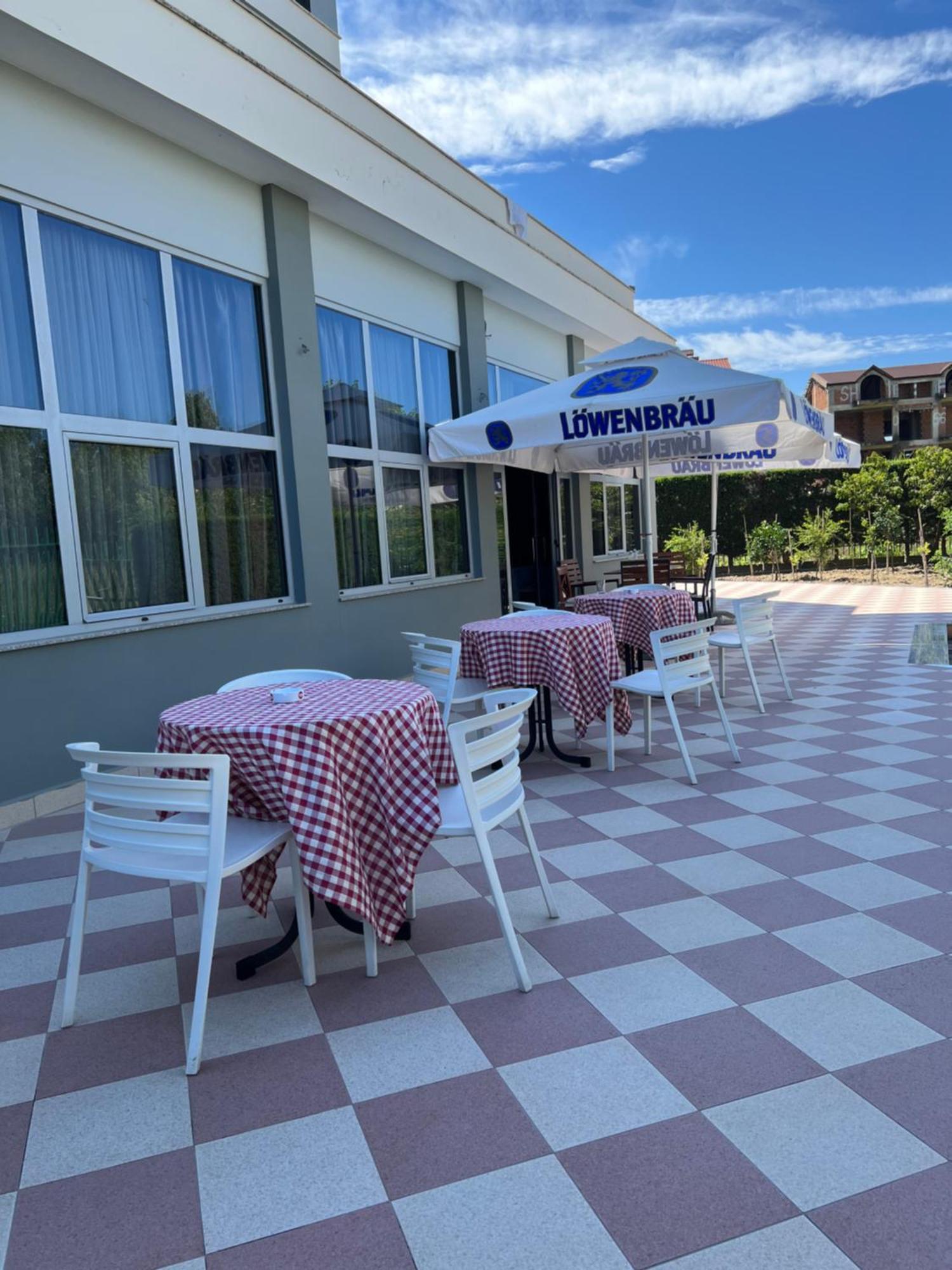 Blue Sky Hotel Голем Екстериор снимка