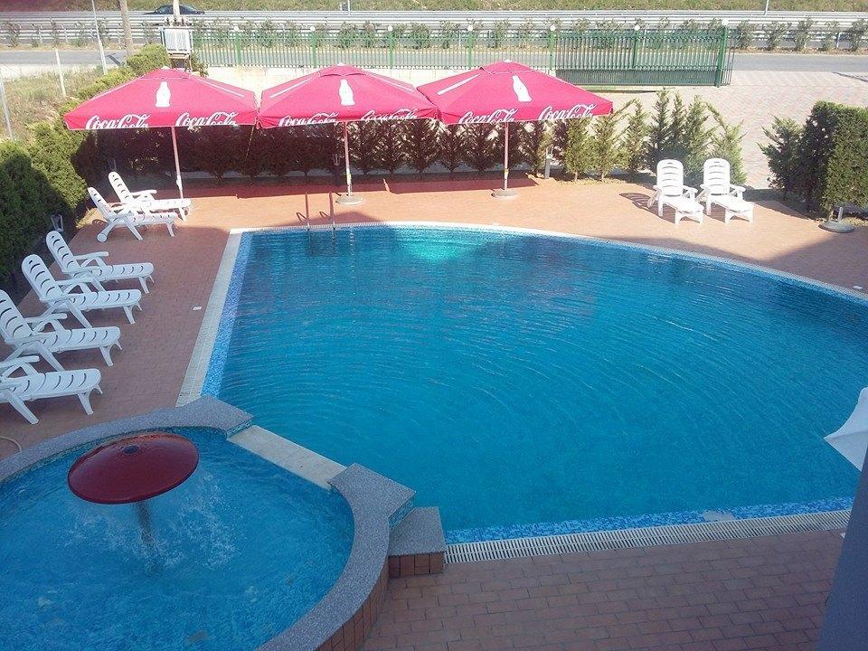 Blue Sky Hotel Голем Екстериор снимка