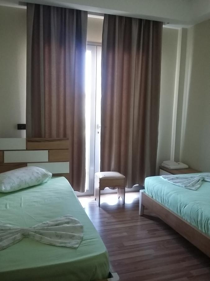 Blue Sky Hotel Голем Екстериор снимка