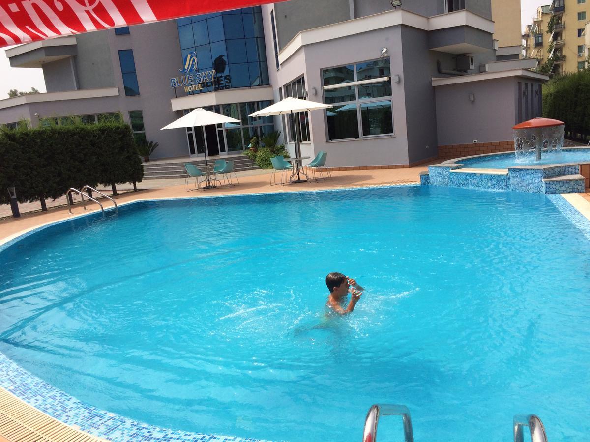 Blue Sky Hotel Голем Екстериор снимка